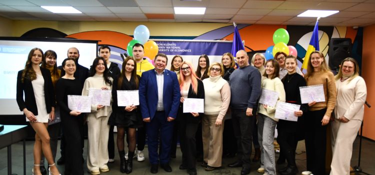 Вітаємо магістрів з отриманням дипломів!